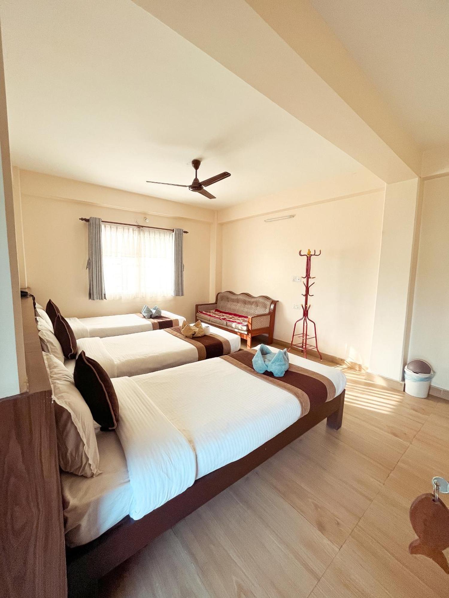 Pokhara Tourist Home Екстер'єр фото